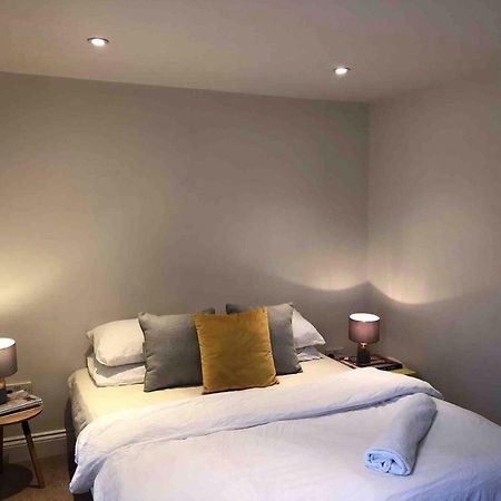 Central London Charming Camden Split Level Home Екстериор снимка