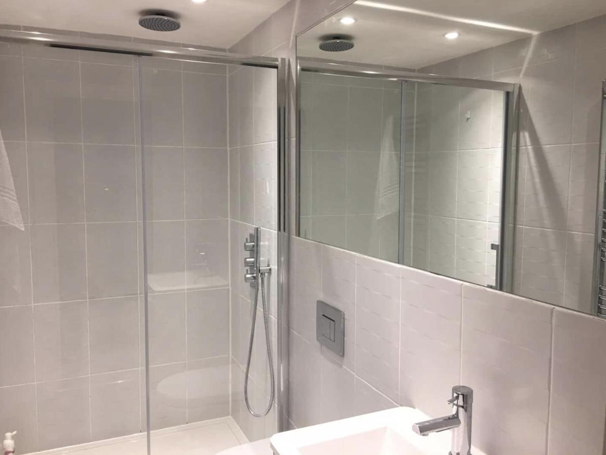 Central London Charming Camden Split Level Home Екстериор снимка